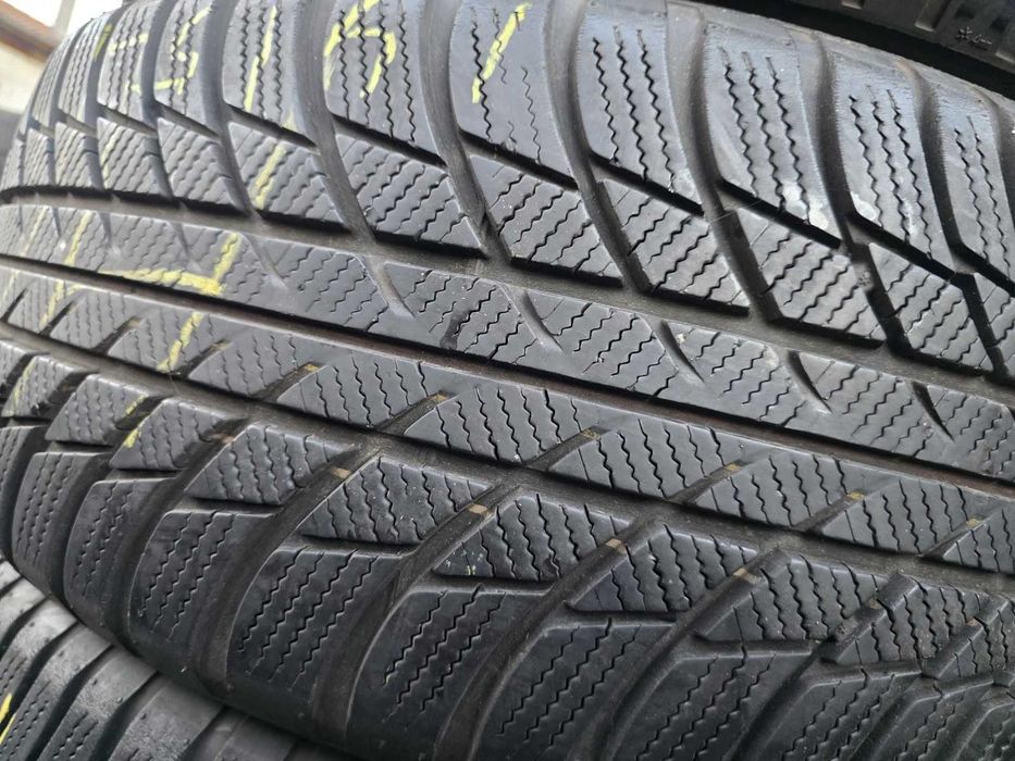4бр Зимни гуми 215 55 17 - Bridgestone