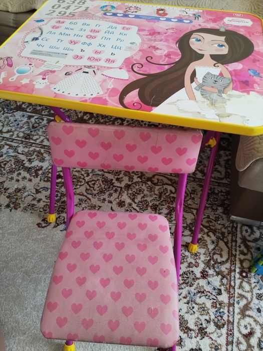 Продам детский столик со стульчиком