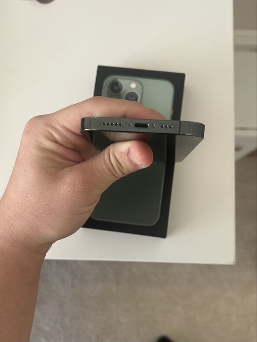 Iphone 13 pro 256г в отличном состоянии