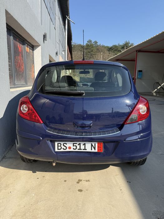 Opel corsa 2009 1.4 benzina