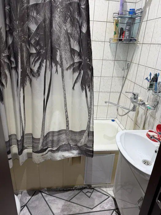 Квартира на метро Тинчлик 4/2/4 общ пл 90м с обстановкой +Парковка