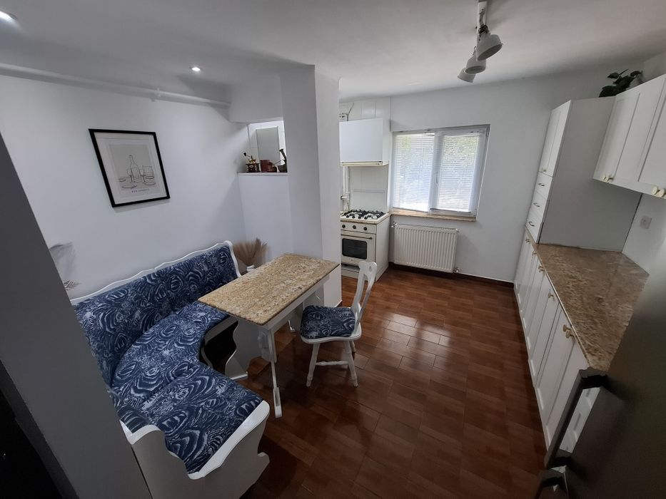 De Vânzare: Apartament 3 Camere Decomandat – Etaj 1