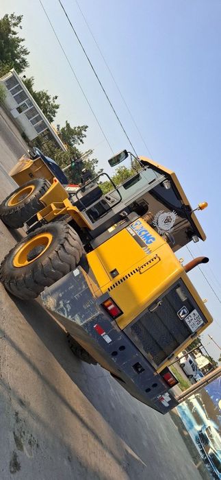 Рогрузчик сотилади