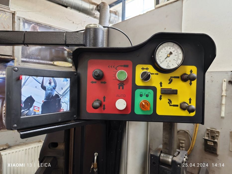 Hofmann Monty 8800- машина робот за RUN FLAT гуми