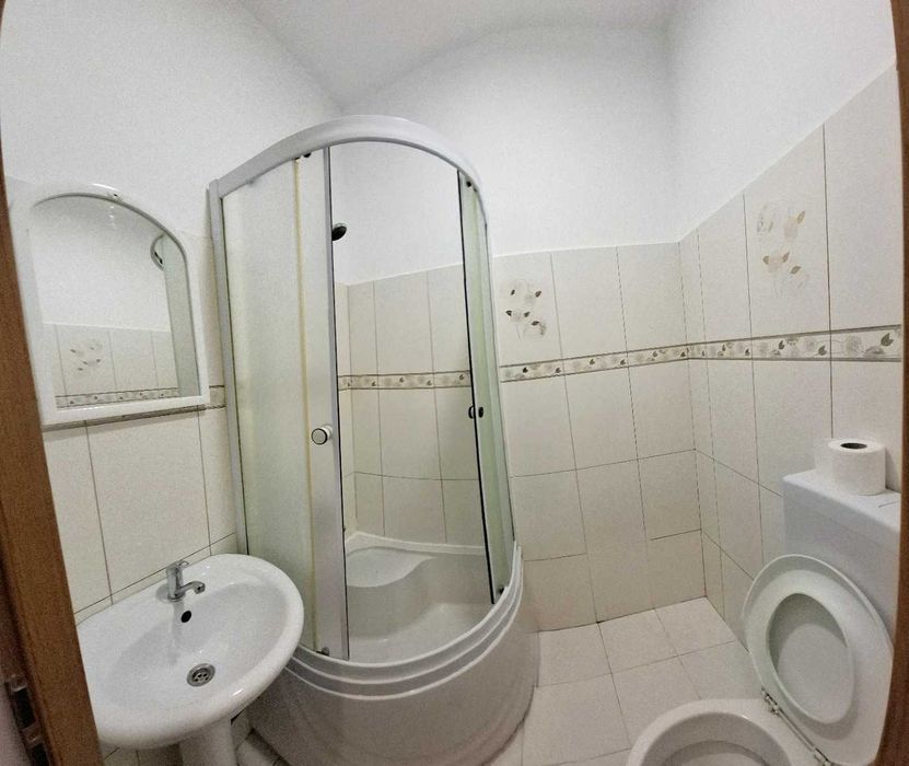 Zona Garii, living + 2 camere, scara interioara