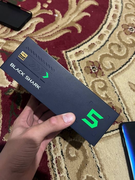 Black shark 5 12/128 obmen