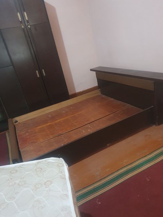 Продам югославский спальний гарнитур не дорого б/у