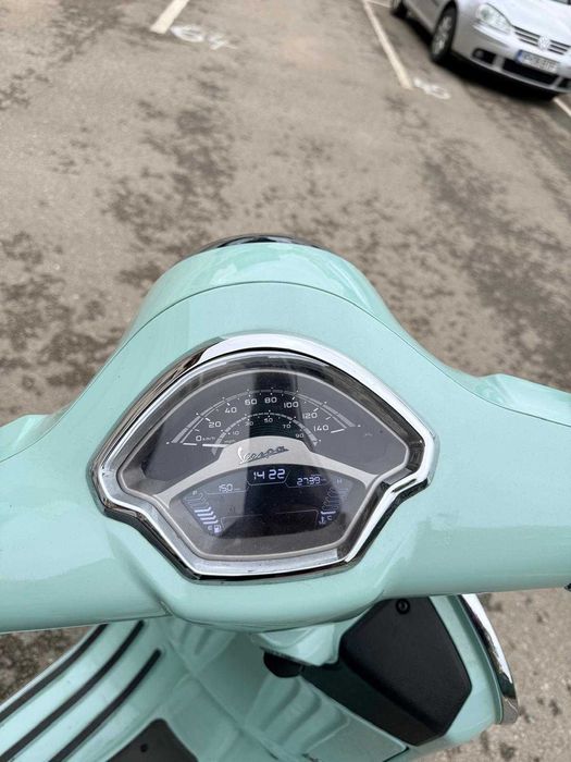 Vespa 125 cc – eleganță italiană în stare impecabilă