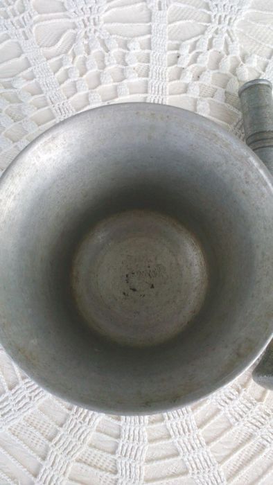 Голям алуминиев хаван с 4укало