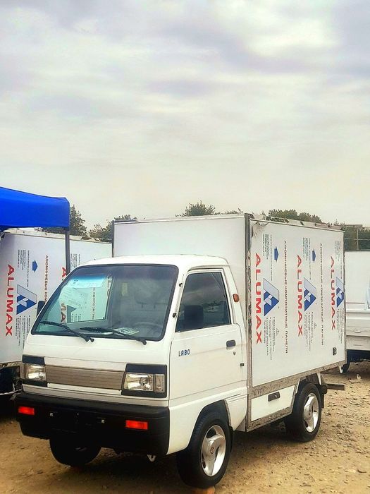 Barcha turdagi labo mashinalar bor.