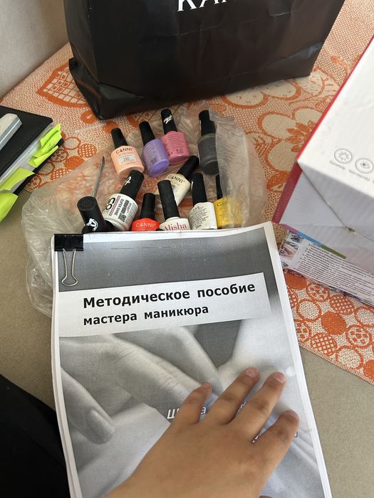 Продаю маникюрный бокс