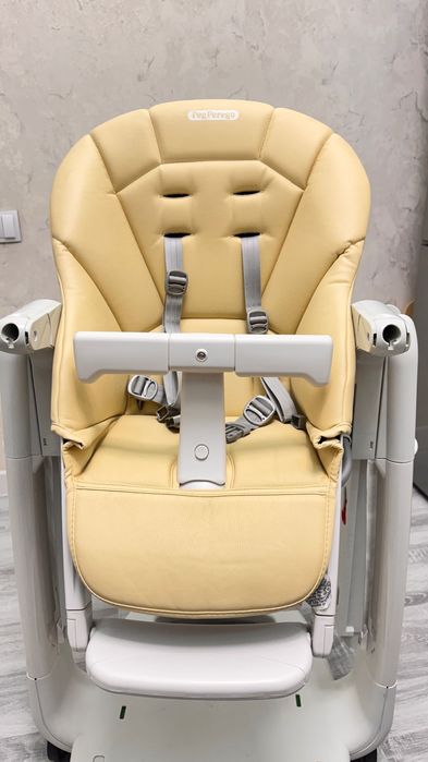 Детский стул для кормления Peg Perego Tatamia