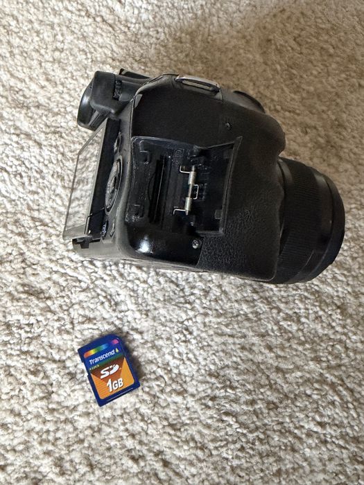Sony A58 + obiectiv 18-55mm | Baterie + încărcător incluse