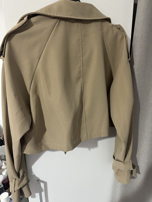 Къс шлифер модел на Zara