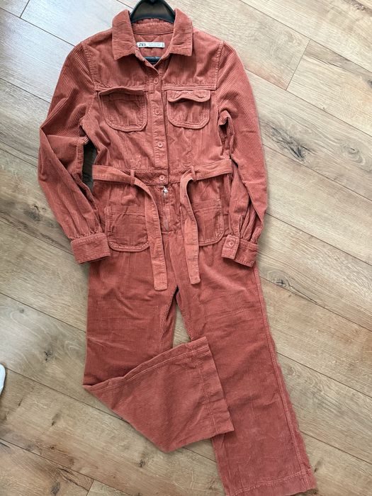 Zara гащеризон от рипсено кадифе – цвят керемида