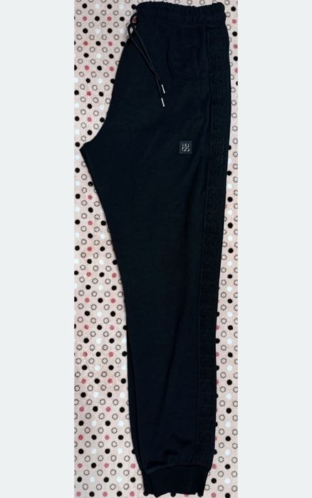 Vând compleu nou de bărbați Hugo