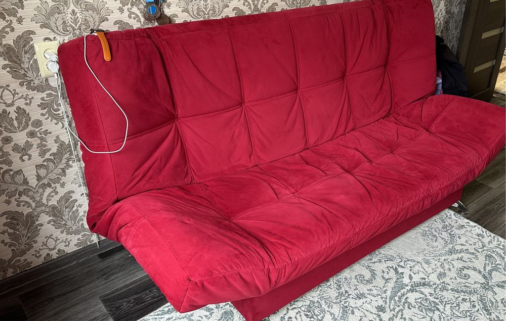 Стильный диван, полностью раскладывается!