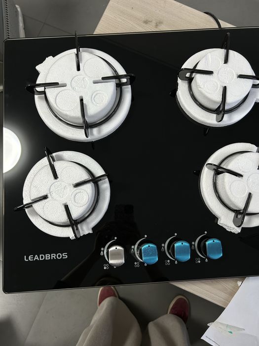 Газовая варочная поверхность, 4 конфорки