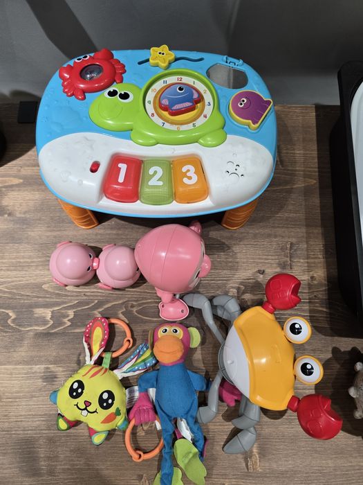 Интерактивная игрушка до года