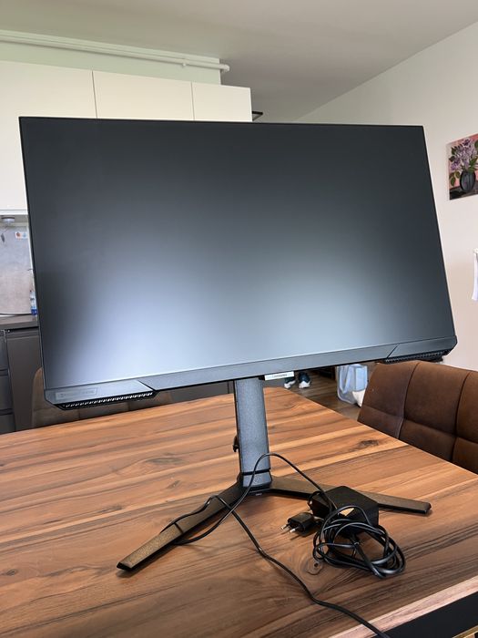 Monitor Gaming Samsung Odyssey G4 27” – 240Hz, 1ms, IPS, HDR10