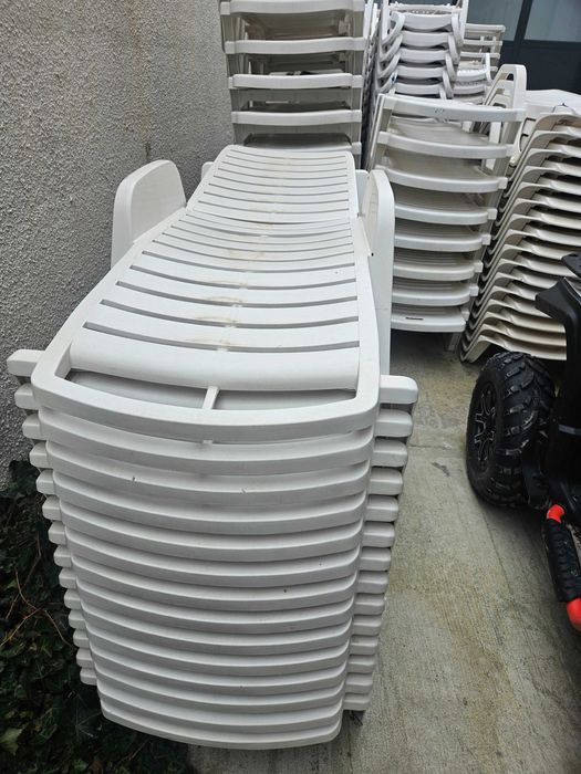 Запазени шезлонги на 1 сезон + шалтета