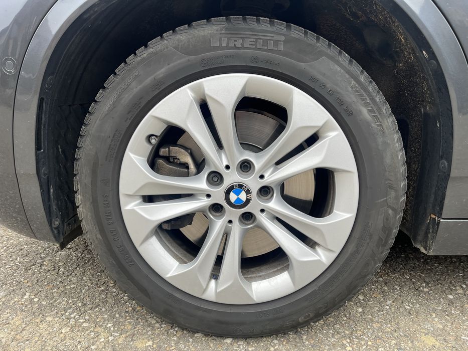 2x Anvelope iarnă Pirelli Sottozero 225/55 R17 – stare bună
