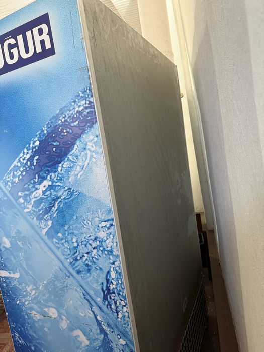 holadenik ugur 2 ta yuradigan eshikli 120 sm ga 2 m boyiga. .