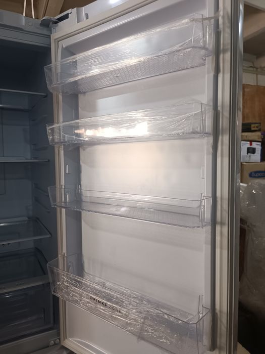 Холодильник Бирюса