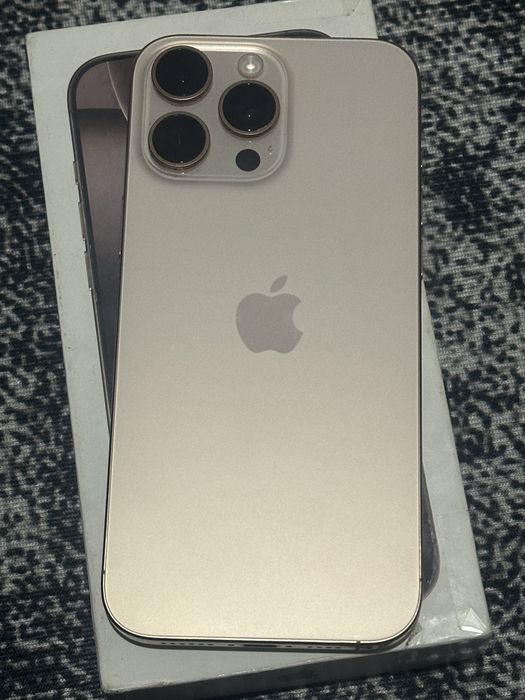 16 про Макс Голд