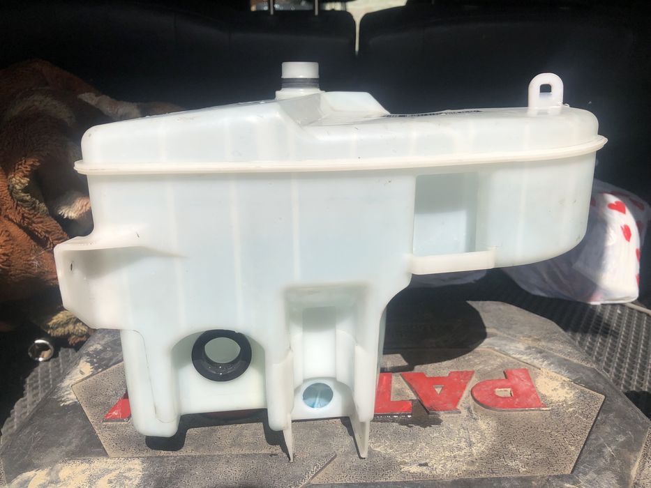 Бочок омывателя gs 300 190