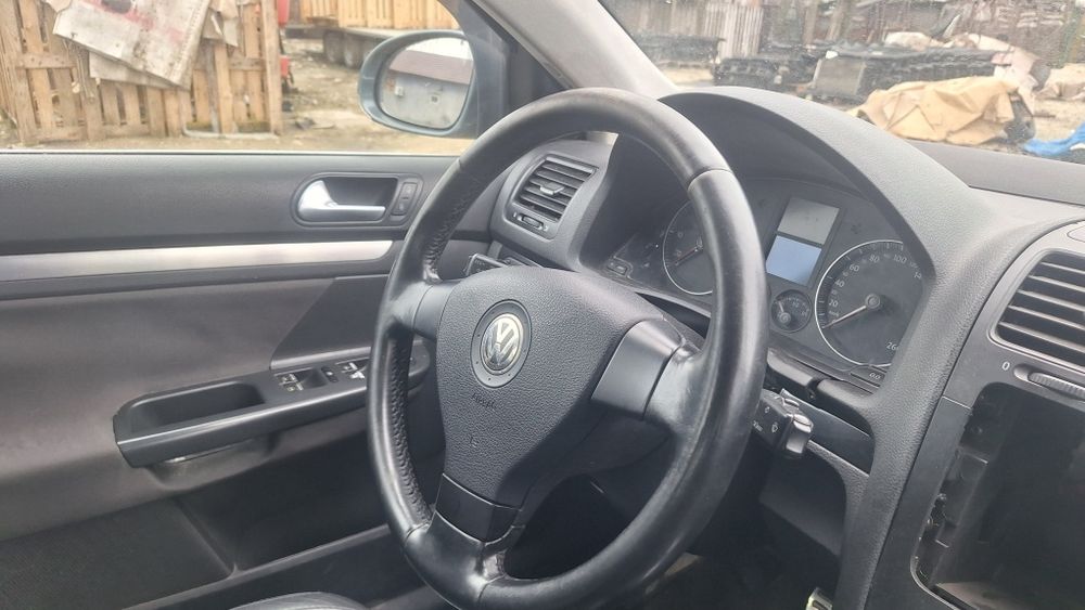 Bara fata capota far tragar haion vw jetta 2.0 bkd dsg