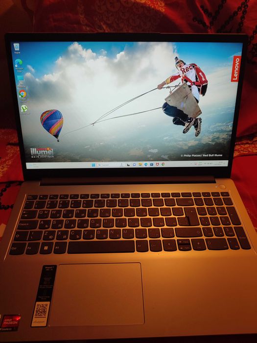 Лаптоп Lenovo Idea Pad 1