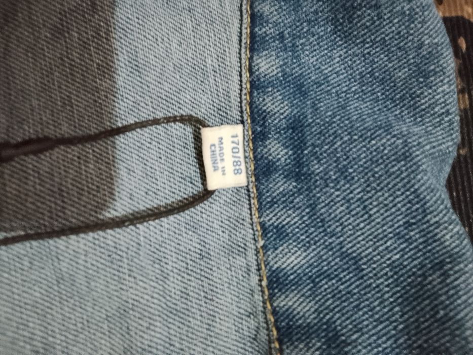 Срочно продам джинсы костюм