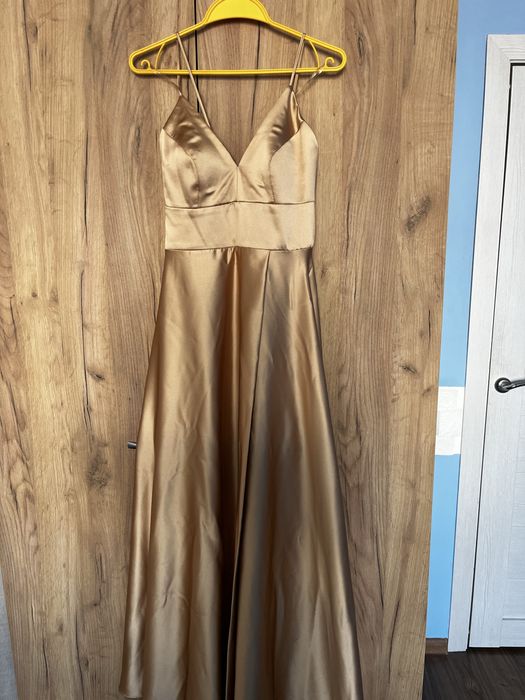 Платье на выпускной вечерний