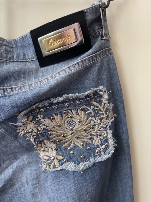 Дамски дънки с бродерия