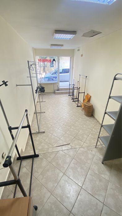 Дава се под наем Офис в Варна, Зимно кино Тракия - 30 кв.м за 200 € - Снимка #5