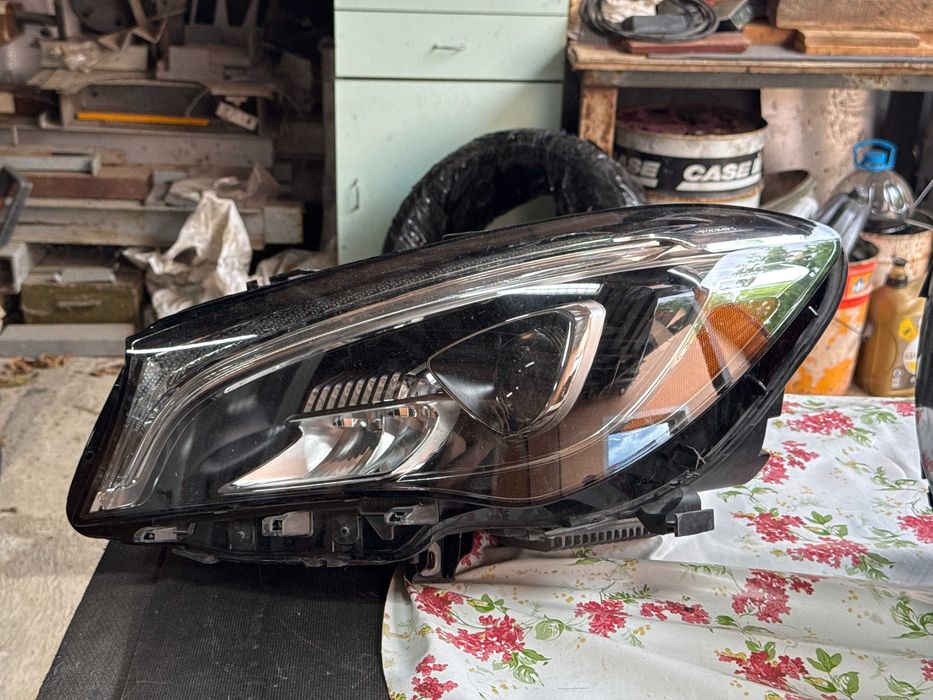 Оригинален преден фар Mercedes-Benz