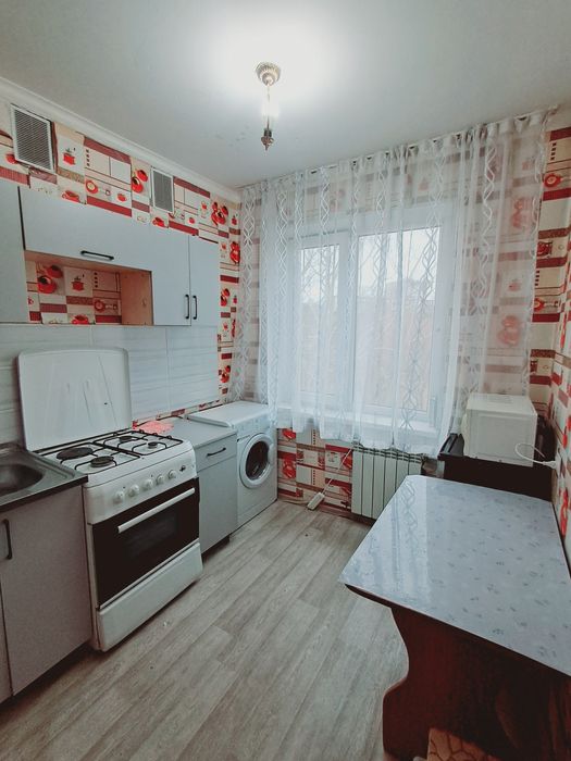 Кв. посуточно 1 ком. ТОЛЬКО ПАРАМ .День-5000,Ночь-8000