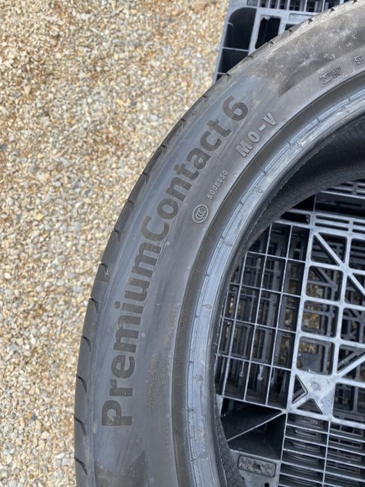 245/45/19 Континентал  Летни