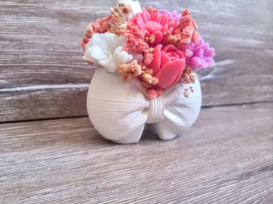 Сапунени букети в нежни кашпи