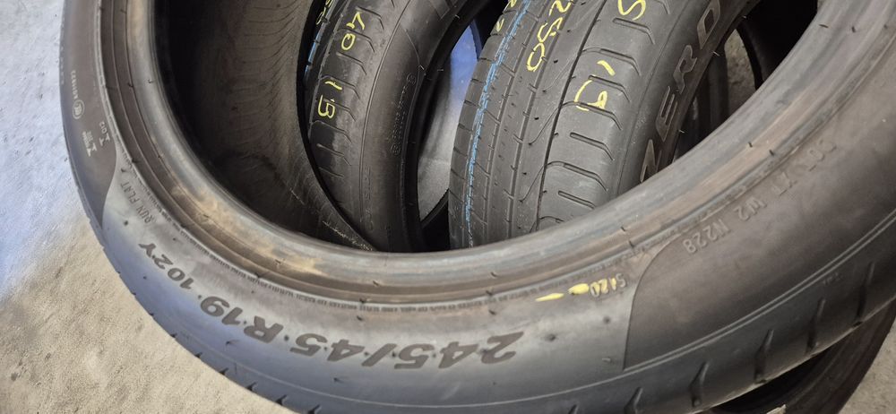 275 40 19 cu 245 45 19 Pirelli Runflat
