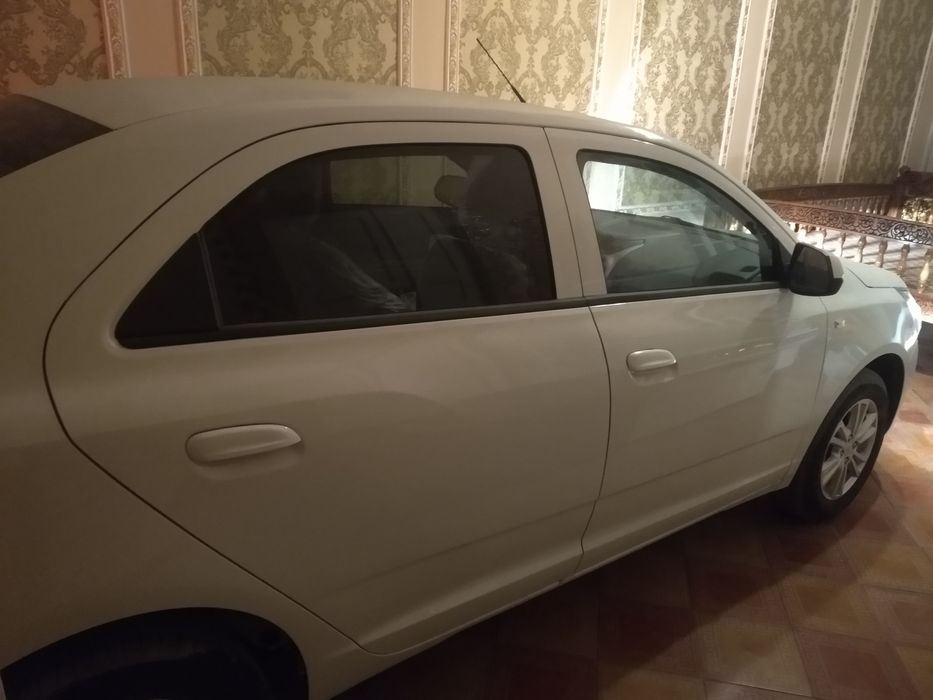 Автомобиль Кобальт