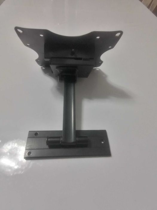 Крепление на стену под  телевизор