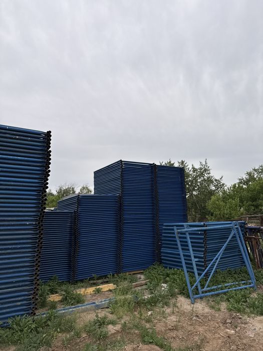 Монолитные леса/ Рамные леса