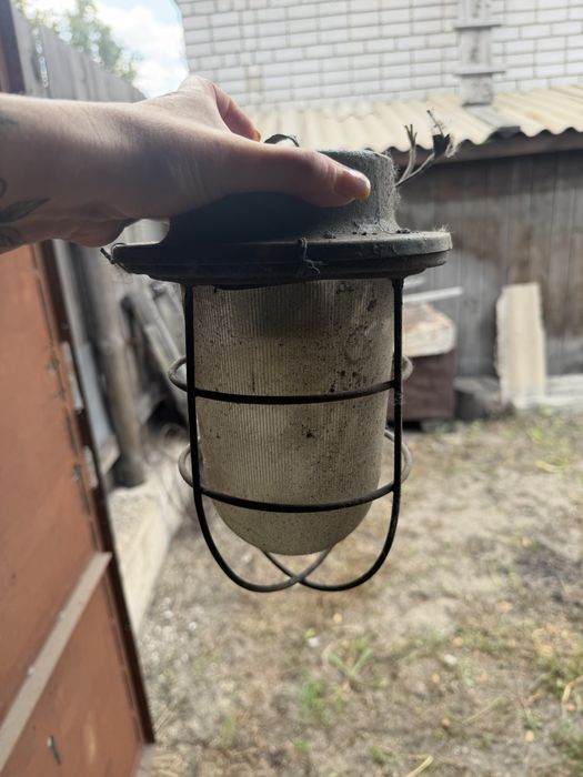 Уличный фонарь.