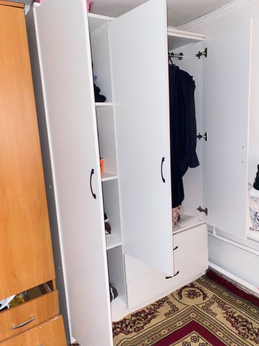 Продам шифонер в отличном состояний
