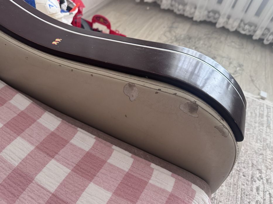 Диван раскладной , все рабочее