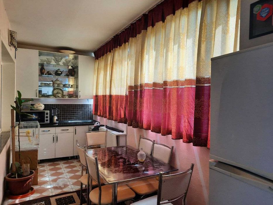 Продаётся 4х комн квартира на 2 этаже Ор-р  Дилкор 5 микрорайон