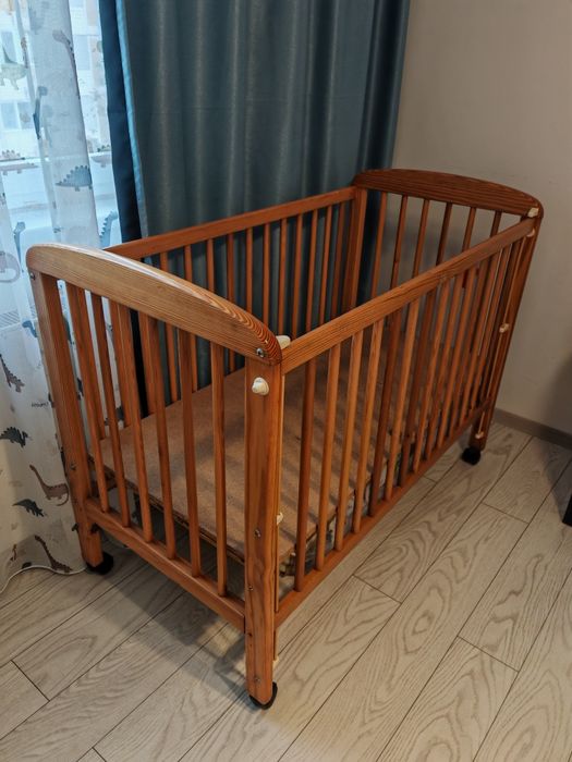 Pătuț bebe în stare foarte buna