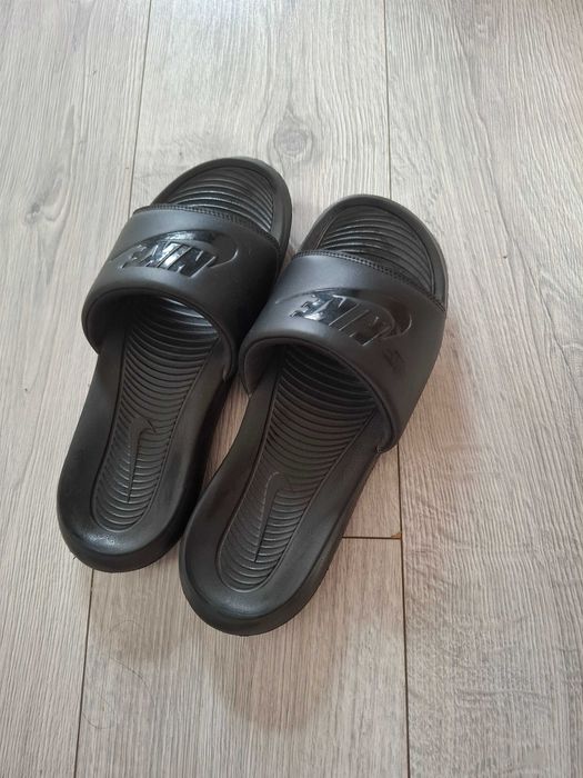 Slapi de barbati Nike